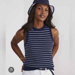 Vineyard Vines women’s textured sleeveless sweater in deep bay size medium